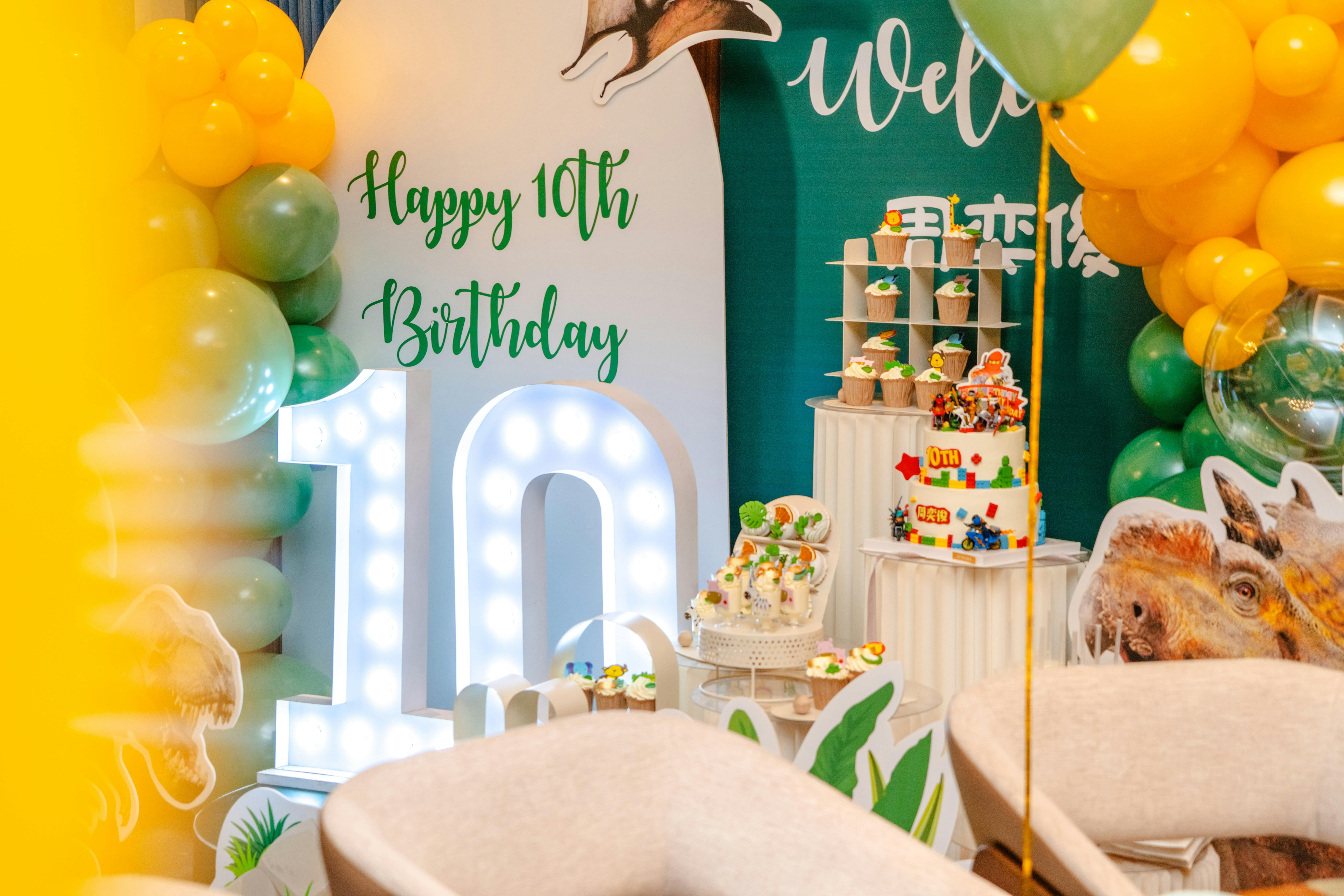Decorations & Theme Styling